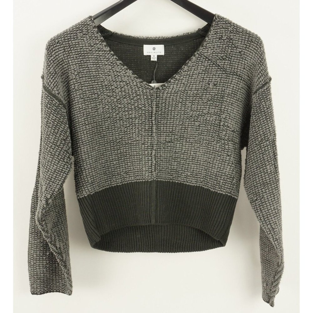 New Socialite Women's Medium Gray Loop Knit V-Neck Crop Slouchy Pullover Sweater